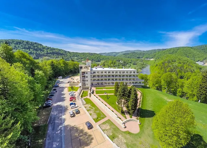 Sanatorium Uzdrowiskowe Wiktor Cechini Üdülőközpont *