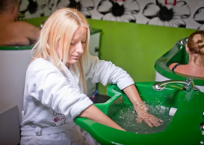 Üdülőközpont Sanatorium Uzdrowiskowe Wiktor Cechini