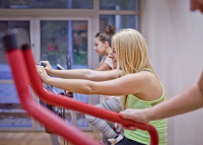 Sanatorium Uzdrowiskowe Wiktor Cechini Üdülőközpont *