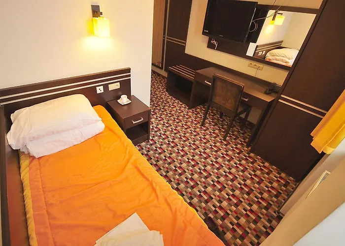 Sanatorium Uzdrowiskowe Wiktor Cechini Üdülőközpont *